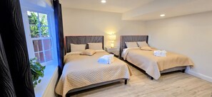 Room - Spacious Home & Premium Comforts close to everything, minutes to Carmel (Seaside)