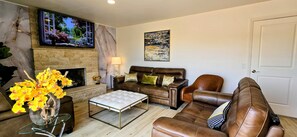 Living area - Spacious Home & Premium Comforts close to everything, minutes to Carmel (Seaside)