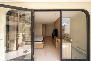 Exclusive Loft, 1 Bedroom, Private Pool | In-room safe, desk, laptop workspace, free WiFi - Salt Lofts Pererenan (Bali)
