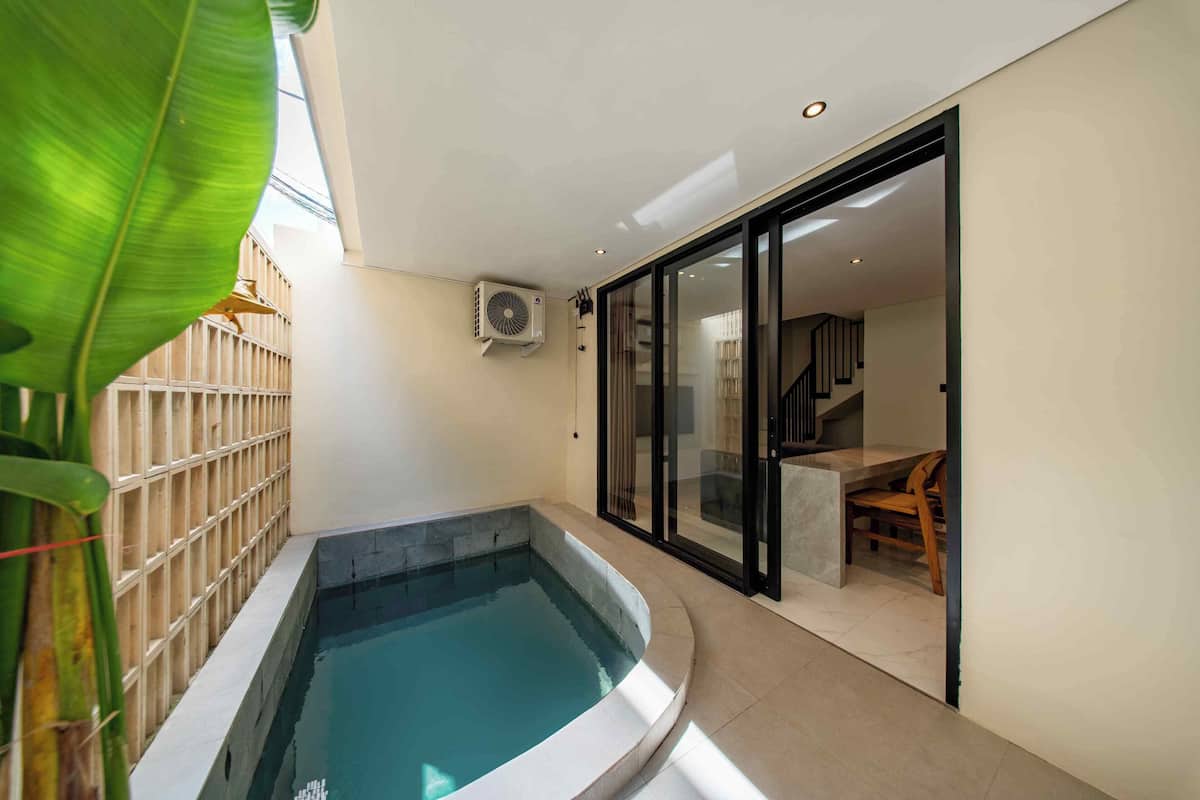 Loft exclusivo, 2 habitaciones, alberca privada | Caja de seguridad en la habitación y escritorio
