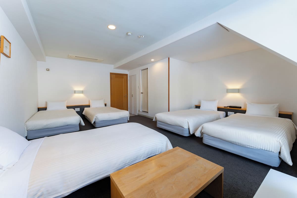 Standard Quadruple Room | WiFi (free)