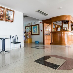 Lobby - Tokyo Hotel (Ubon Ratchathani)