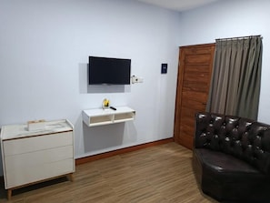 Standard Double Room, Garden View | Living area - Sri Asta Guna (Kuta)