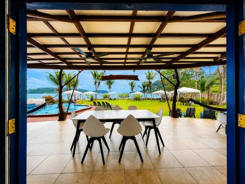 Oceanfront Caribbean Retreat with Pool and 4 King Suites
