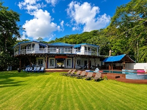 Exterior - Oceanfront Caribbean Retreat with Pool and 4 King Suites (Juan Gallego)