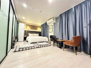 Suite familiar | Escritorio, espacio para trabajar con laptop y wifi gratis 