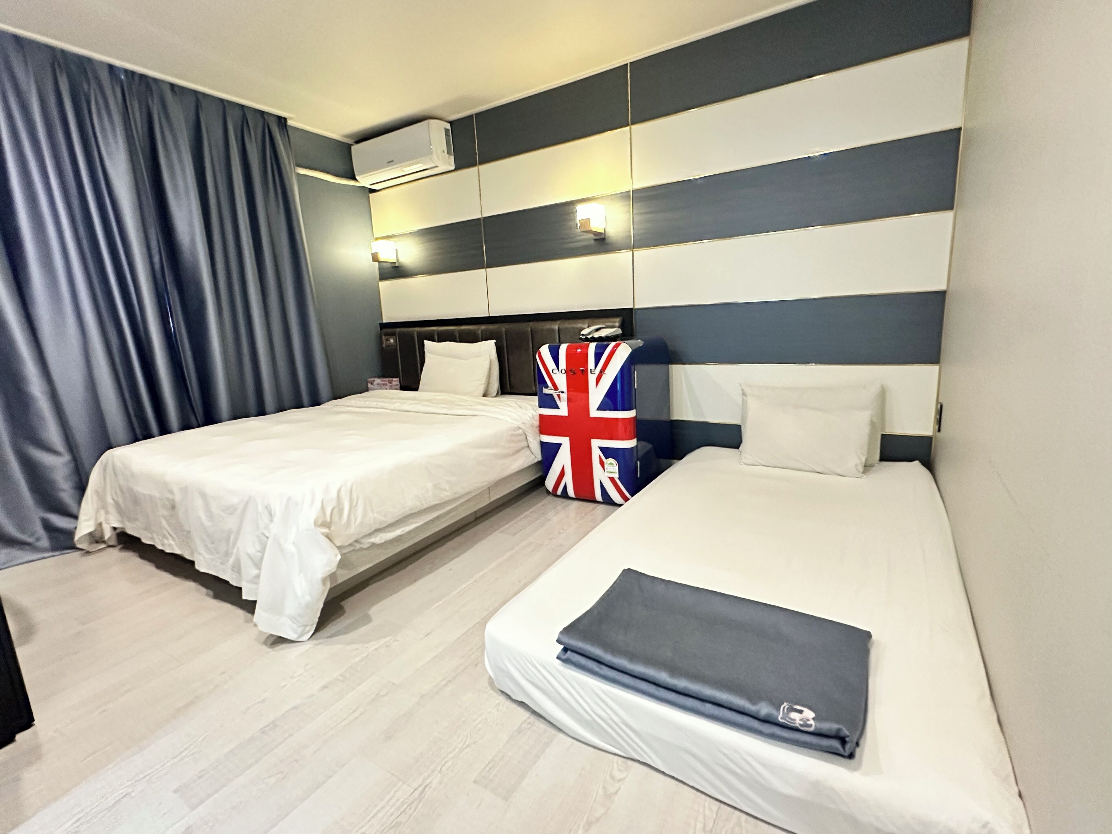 Habitación Deluxe con 2 camas individuales | Escritorio, espacio para trabajar con laptop y wifi gratis 