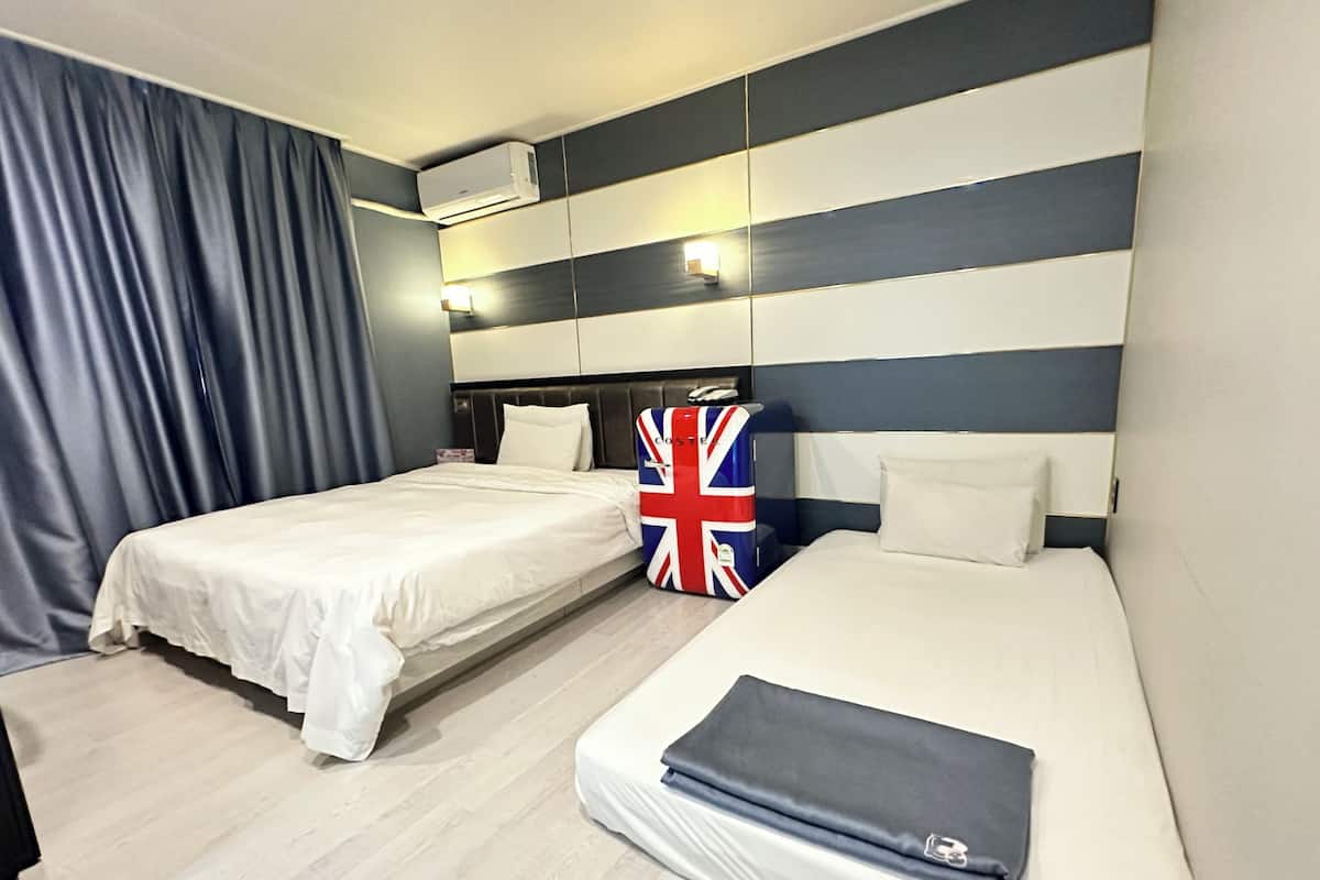 Habitación Deluxe con 2 camas individuales | Escritorio, espacio para trabajar con un portátil, wifi gratis
