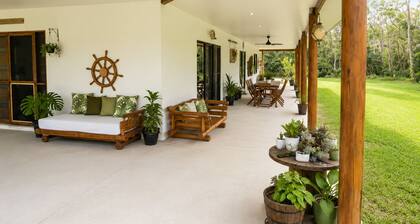 Wonga tropical house - remote paradise/ family and pet friendly!