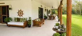 Wonga tropical house - remote paradise/ family and pet friendly!