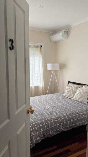 Room-cozy Studio Retreat in Saint Albans