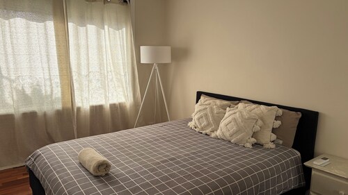 Room-cozy Studio Retreat in Saint Albans