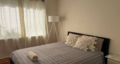 Room-cozy Studio Retreat in Saint Albans