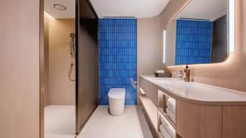 Business Double Room, 1 Single Bed, Non Smoking | Bathroom | Shower, rainfall showerhead, eco-friendly toiletries, hair dryer