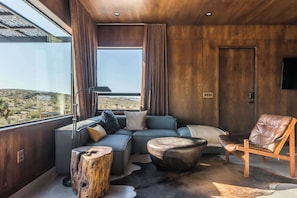 TV - PauseHouse PM - Your Romantic Break in Joshua Tree (Yucca Valley)