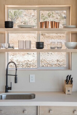 Interior - PauseHouse AM - Your Romantic Break in Joshua Tree (Yucca Valley)