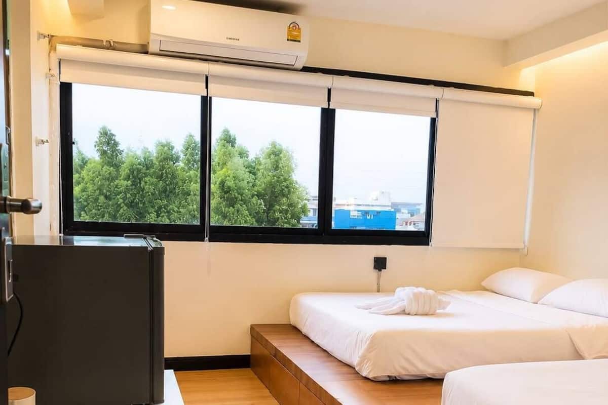 Habitación cuádruple | Wifi gratis y ropa de cama