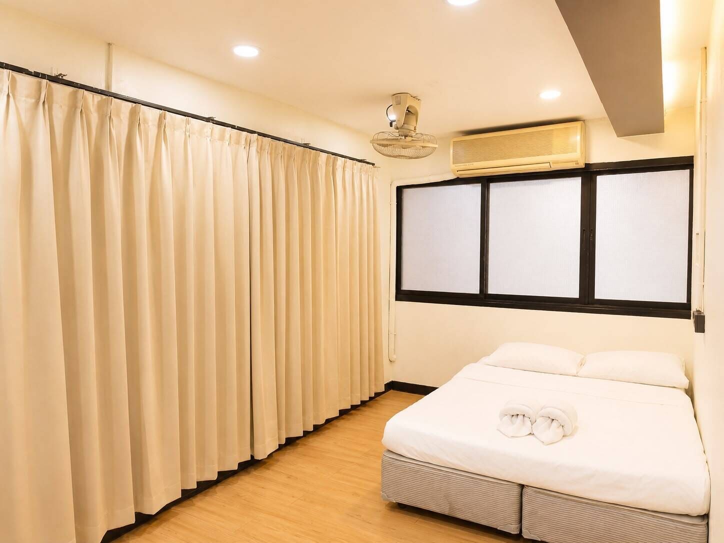 Quarto casal, banheiro compartilhado | Wi-Fi de cortesia, roupa de cama