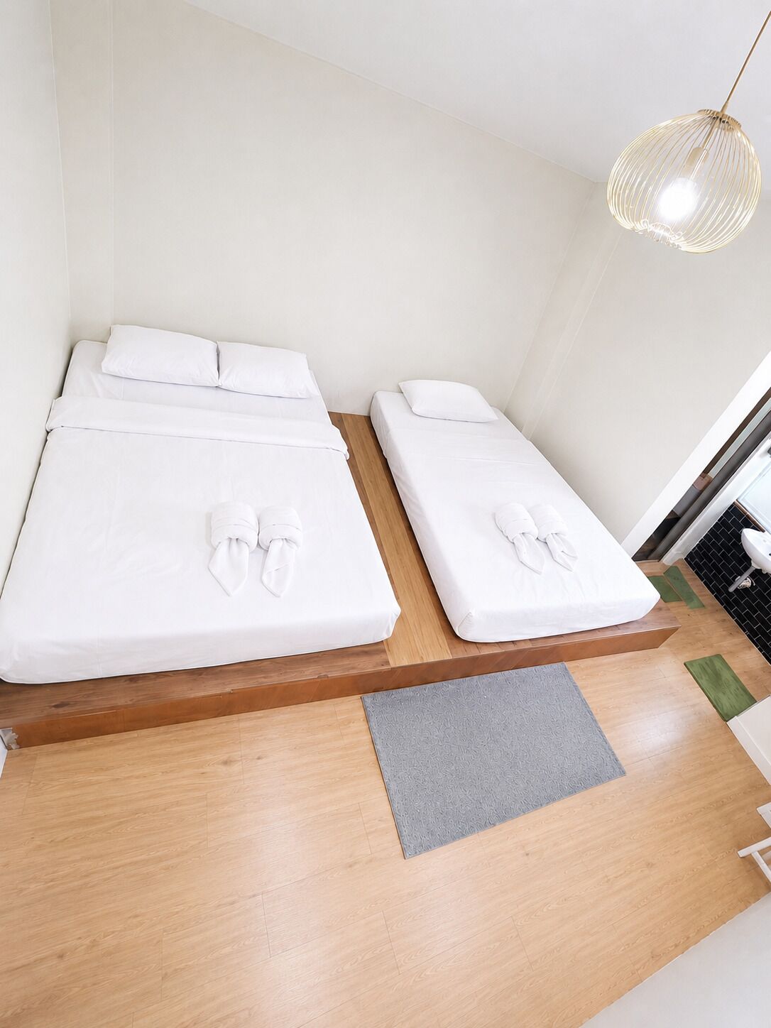Triple Room | Free WiFi, bed sheets