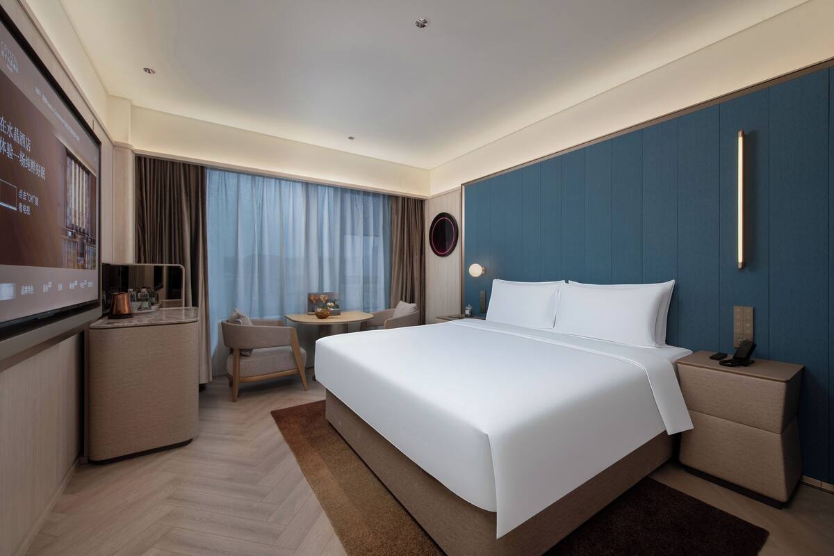 Superior Double Room | Down comforters, minibar (free items), laptop workspace, blackout drapes
