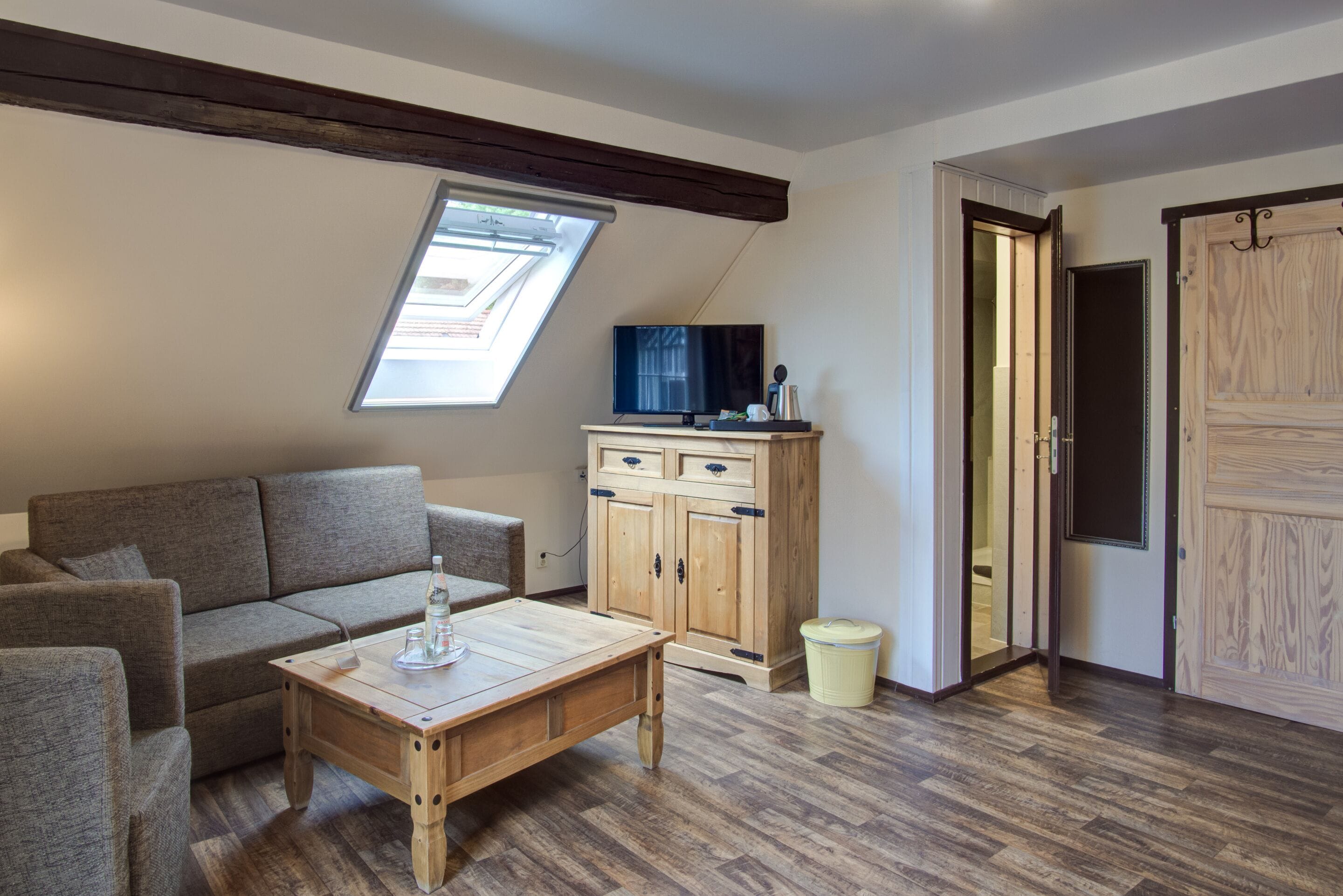 Doppelzimmer, eigenes Bad, Flussblick (Balkon) | Lounge