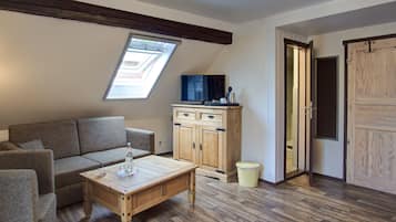 Doppelzimmer, eigenes Bad, Flussblick (Balkon) | Lounge