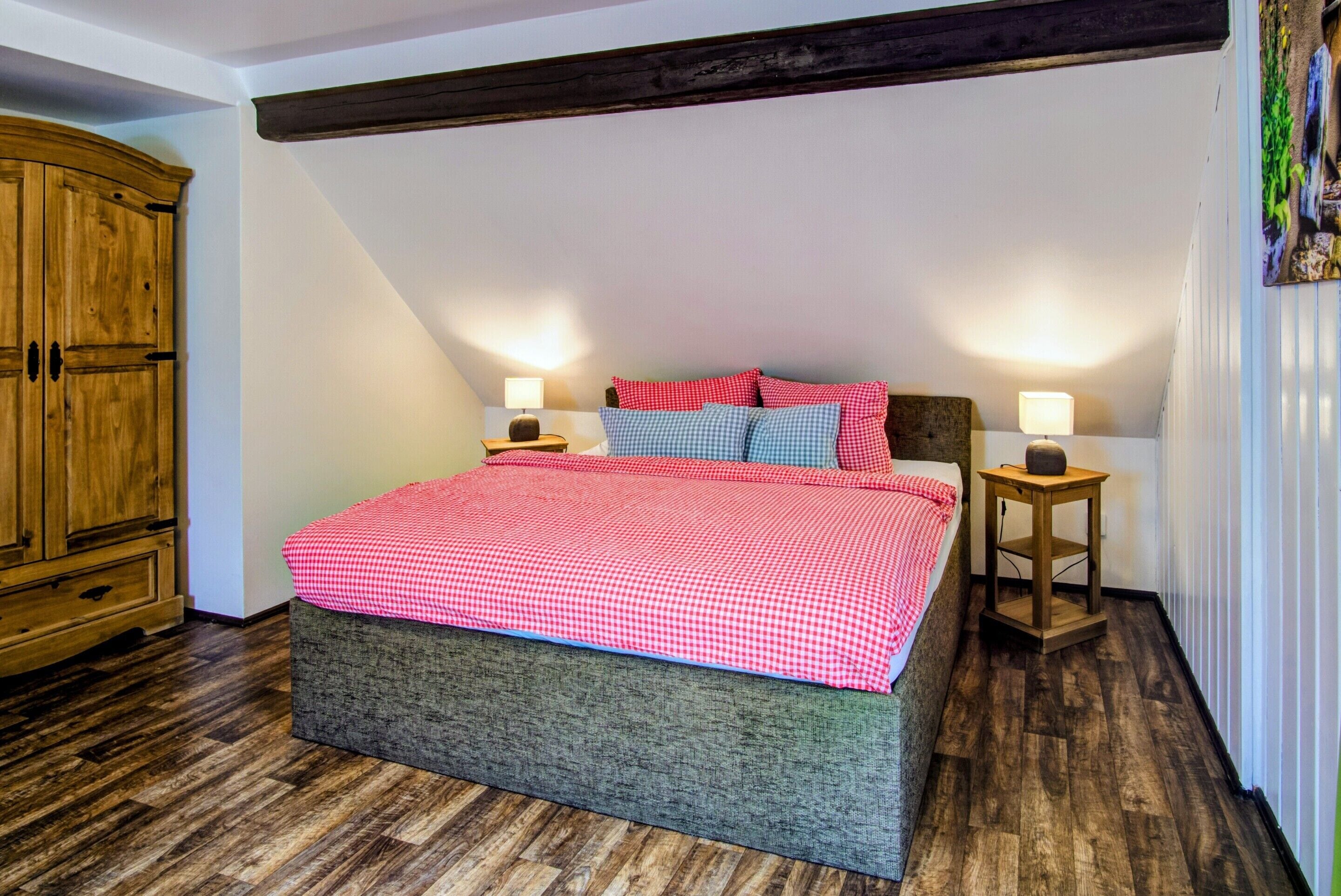 Doppelzimmer, eigenes Bad, Flussblick (Balkon) | Zimmersafe, kostenloses WLAN