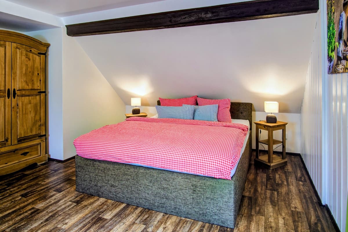 Double Room, Private Bathroom, River View (Balkon) | In-room safe, WiFi (free)