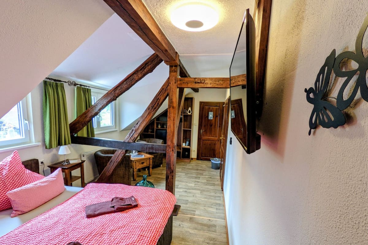 Comfort Double Room, Private Bathroom | In-room safe, WiFi (free)