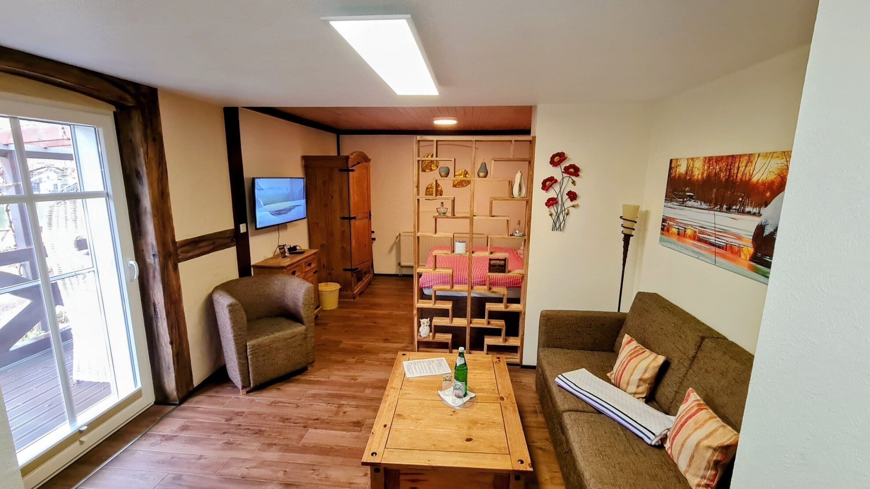 Comfort-Doppelzimmer, eigenes Bad | Zimmersafe, kostenloses WLAN