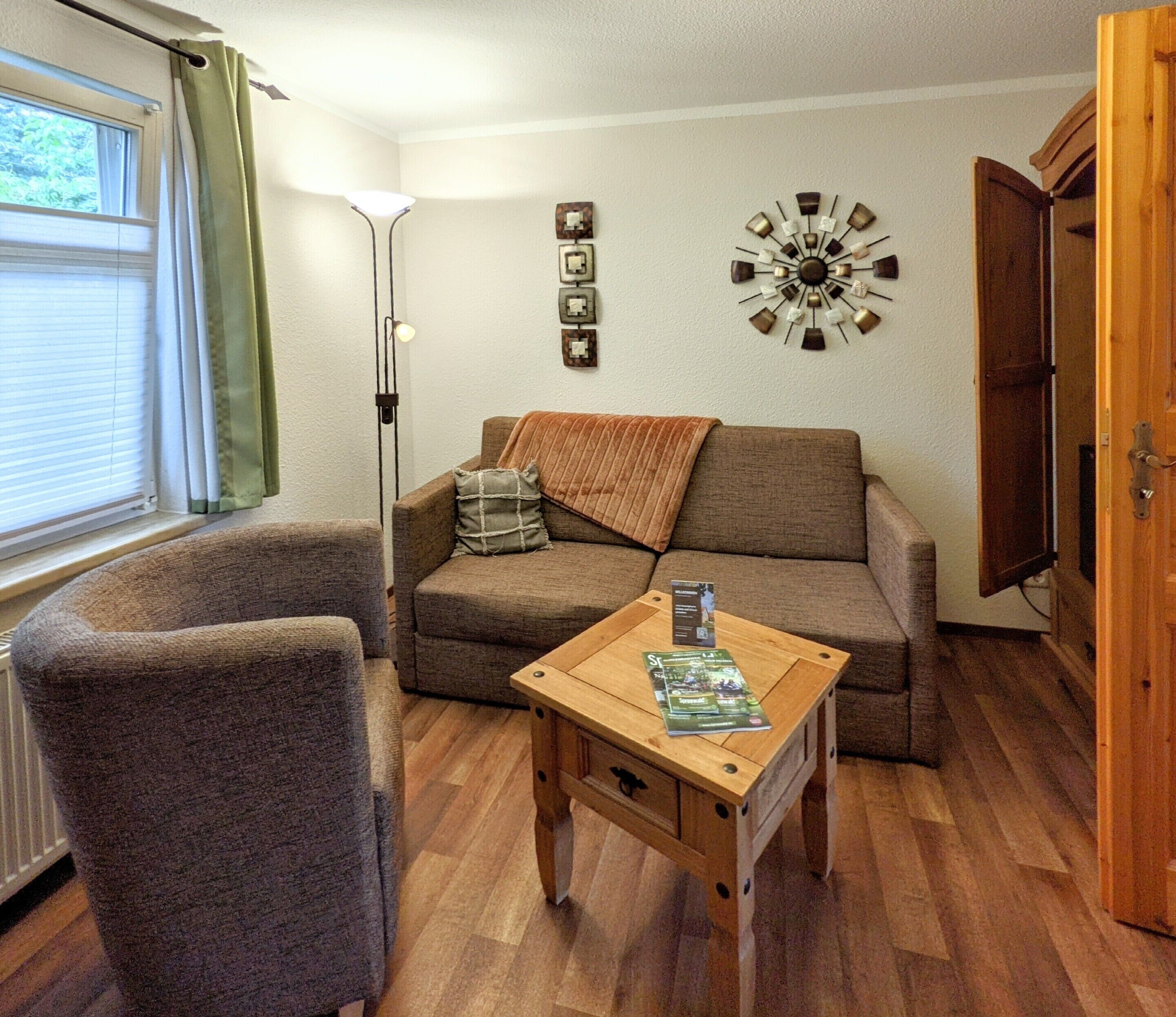 Suite, eigenes Bad, Gartenblick | Lounge
