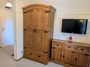 Superior Suite, Private Bathroom, Courtyard View | Lounge