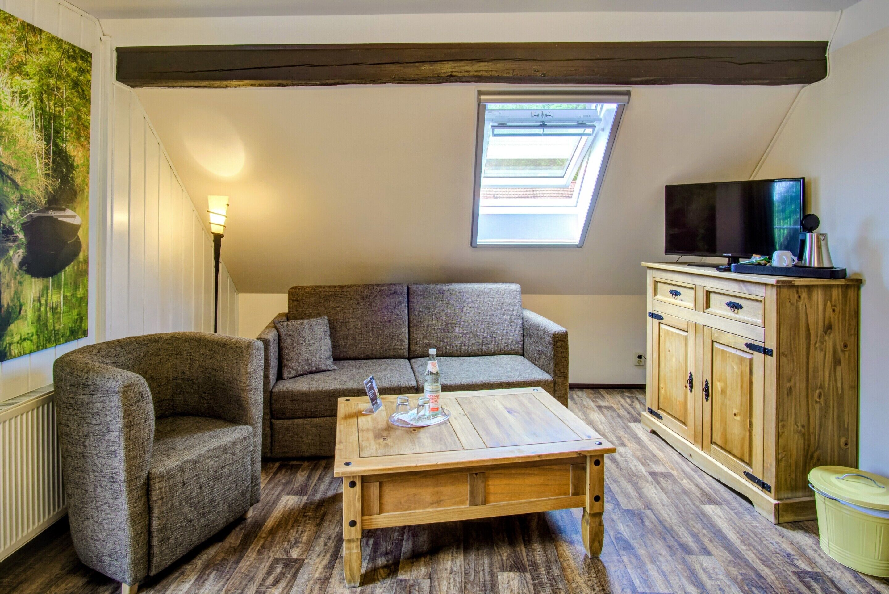 Doppelzimmer, eigenes Bad, Flussblick (Balkon) | Zimmersafe, kostenloses WLAN