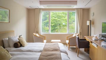 Twin Room | Desk, free WiFi