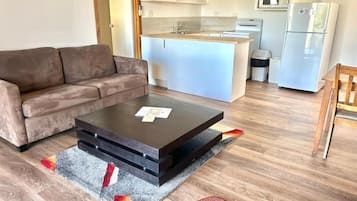 Chalet, Lake View | Living area