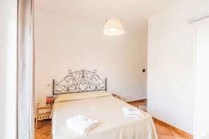 Standard House, 3 Bedrooms, Balcony (Casa Floris 3 En-Suite Doubles) | 3 bedrooms