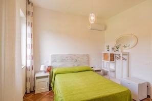 Standard House, 3 Bedrooms, Balcony (Casa Floris 3 En-Suite Doubles)