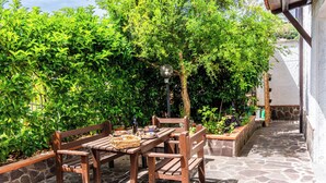 Hus – standard, 3 soverom, balkong (Casa Floris 3 En-Suite Doubles) | Utendørsservering