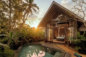 Piscina a l'aire lliure 