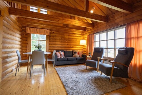 Villa Varpunen | 2BR Cabin | Sauna & Fireplace