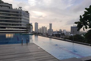 Pool - Colombo 2, one of the most vibrant and historically rich neighborhoods (Colombo)