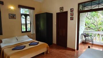 Room | Free WiFi