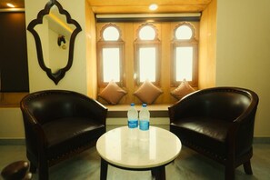 Premier Room | Meja, Wi-fi percuma, cadar katil 