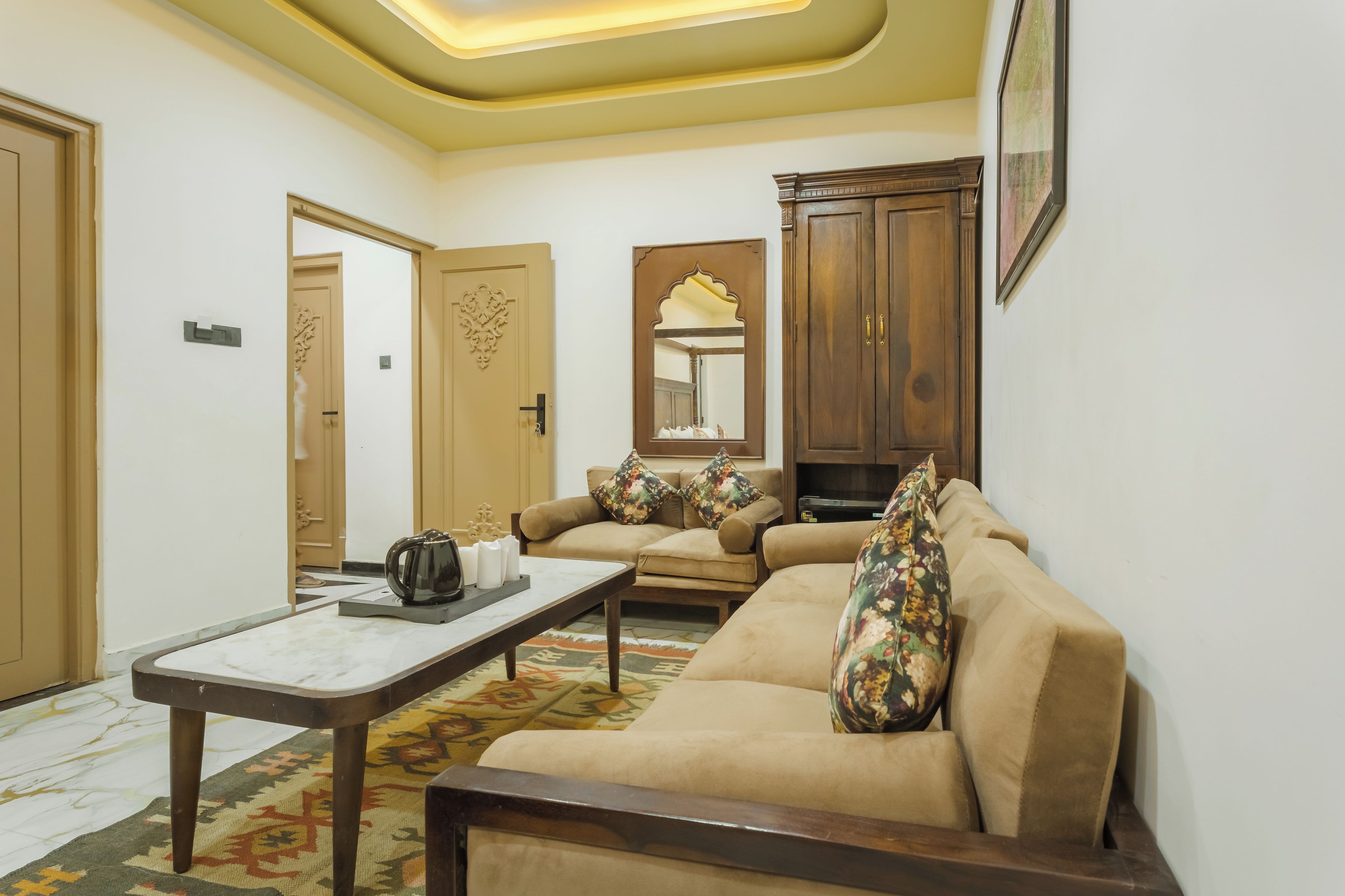 Elite Room | Desk, WiFi (free), bed sheets