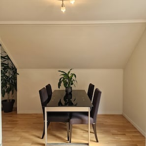 Ferienhaus, 2 Schlafzimmer | Esszimmer
