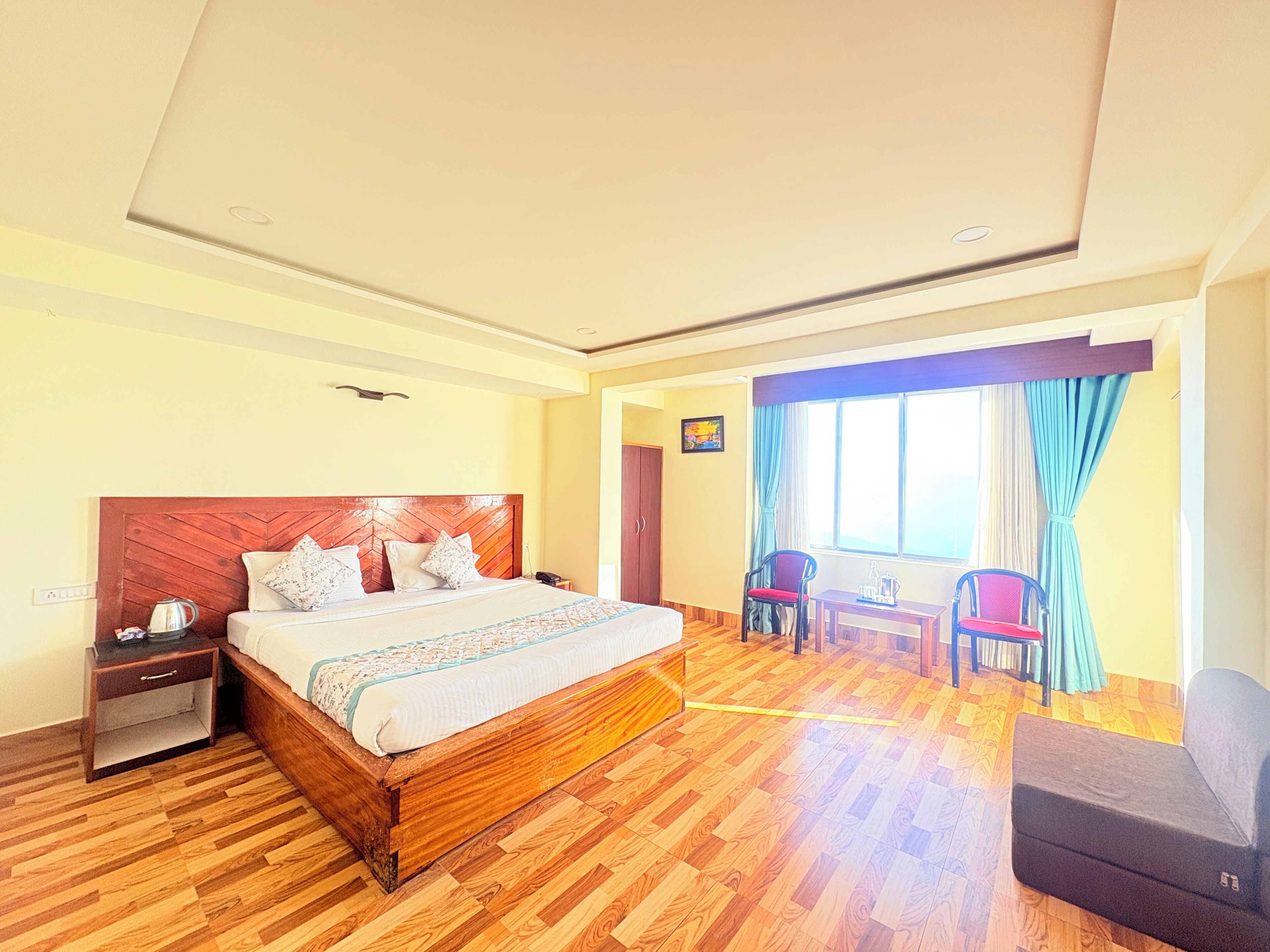 Superior Double Room, City View | Desk, free WiFi