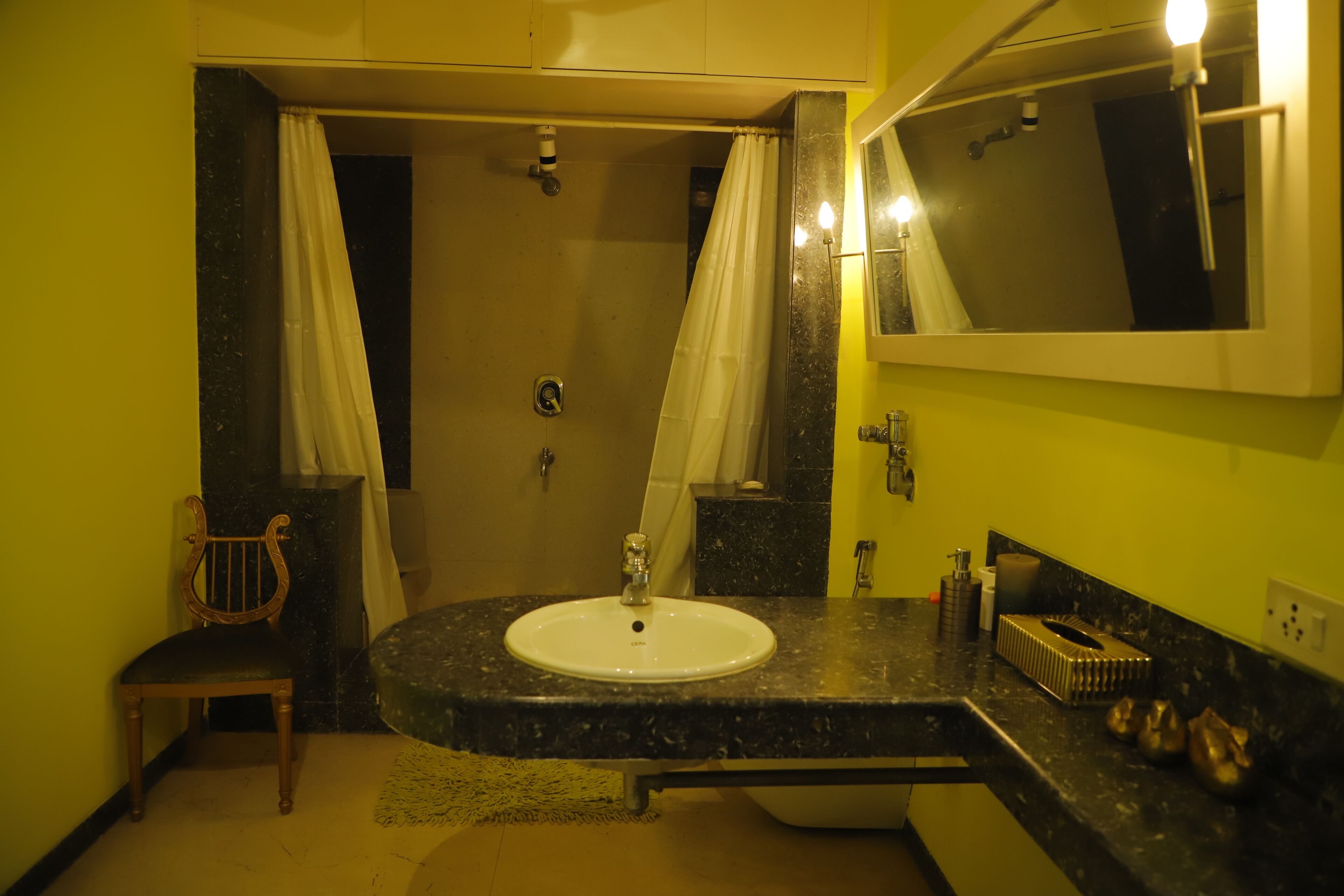 Villa | Bathroom | Shower, free toiletries, soap, toilet paper