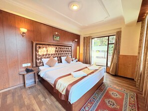 Chambre Double Signature, vue vallée | Bureau, Wi-Fi gratuit