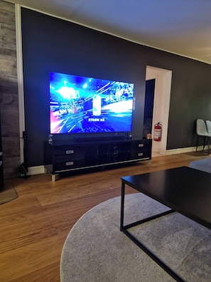 House, 3 Bedrooms, Fireplace | Room amenity - Charming House, 8 Beds, Possibility to Rent a Boat (Bjørnafjorden)
