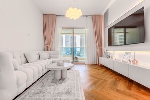 TV - HAVN - 2 Bed in Diamond with Marina View (Dubai)